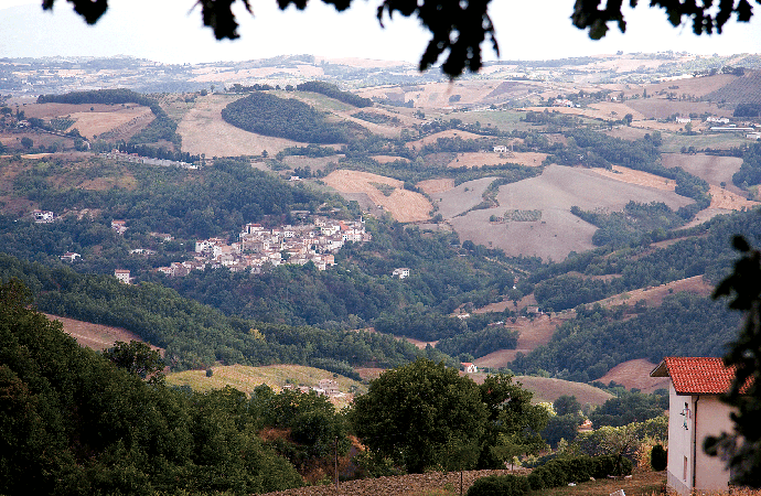 Beautiful Utalian countryside photograph of Fossalto